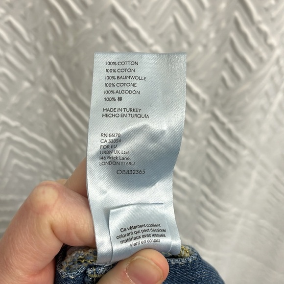 We The Free Free People Raw Edge Frayed Distressed Straight Jeans Size 29 - Picture 7 of 7